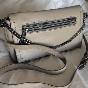 Frye Lena chain crossbody shoulder bag. Color Gray Leather. Excellent condition